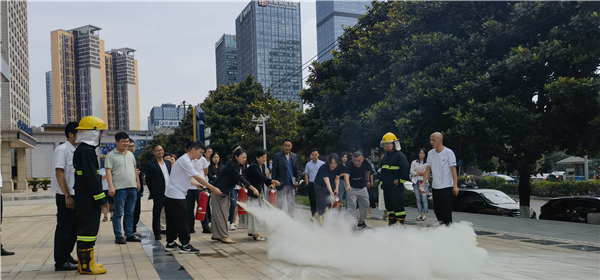 2023-6-29  貴州陽(yáng)光產(chǎn)權(quán)交易所有限公司召開安全生產(chǎn)專題會(huì)暨“安康杯”知識(shí)競(jìng)答、消防安全火災(zāi)疏散逃生演練活動(dòng)圖片4.png