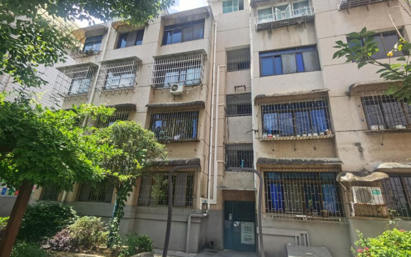 貴州省機關(guān)事務管理局國有資產(chǎn)管理服務中心貴陽市花溪區(qū)霞暉路靜暉村J-09號4層4-1號房屋招租