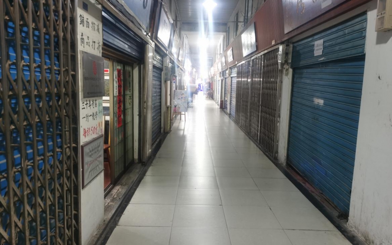 環(huán)城東路萬東商貿(mào)城丙一排04號、05號門面轉(zhuǎn)讓（持有方：貴州省機(jī)關(guān)事務(wù)管理局國有資產(chǎn)管理服務(wù)中心）(二次掛牌)